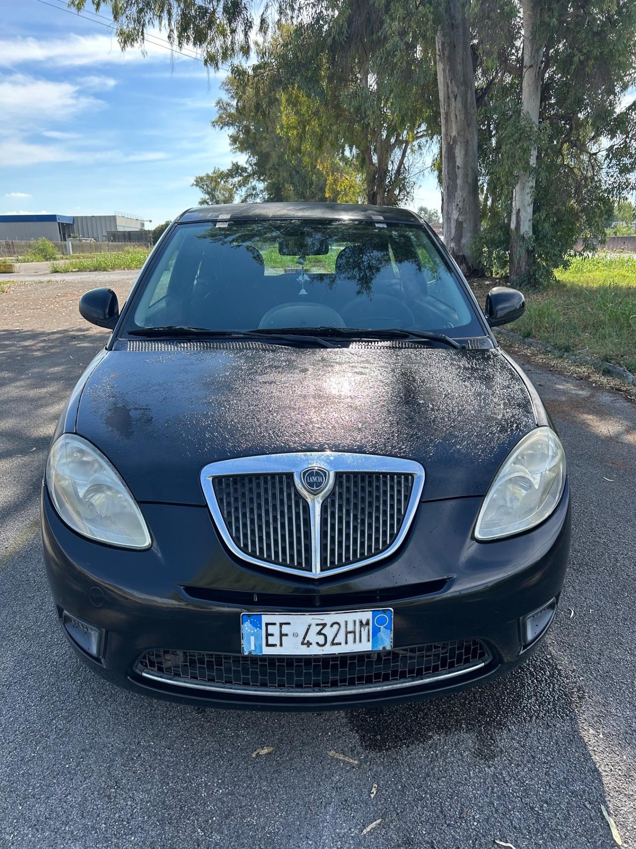 Lancia Ypsilon 1.3 MJT 75 CV Platino