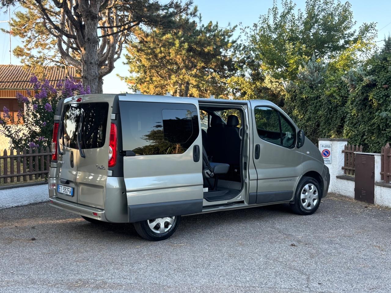 Renault Trafic 2.0CDTI 6posti autocarro