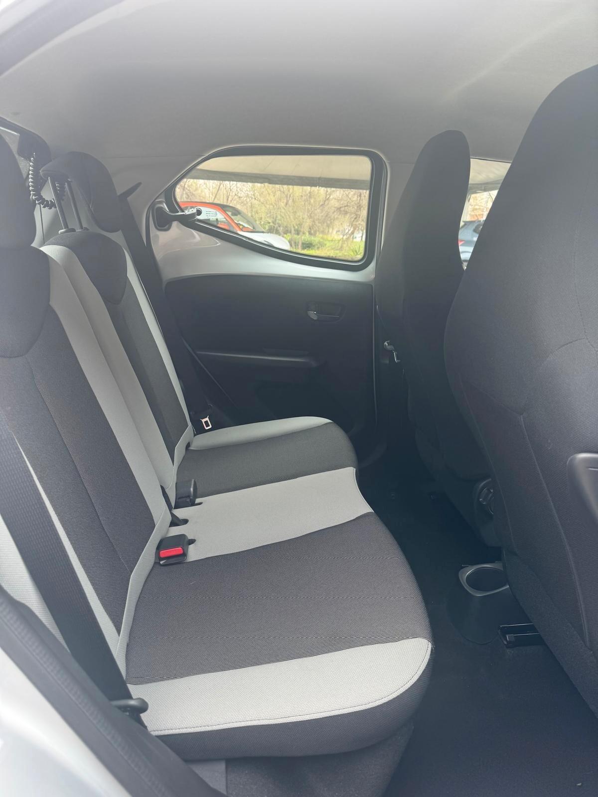 Toyota Aygo 1.0 VVT-i 69 CV 5 porte x-cool