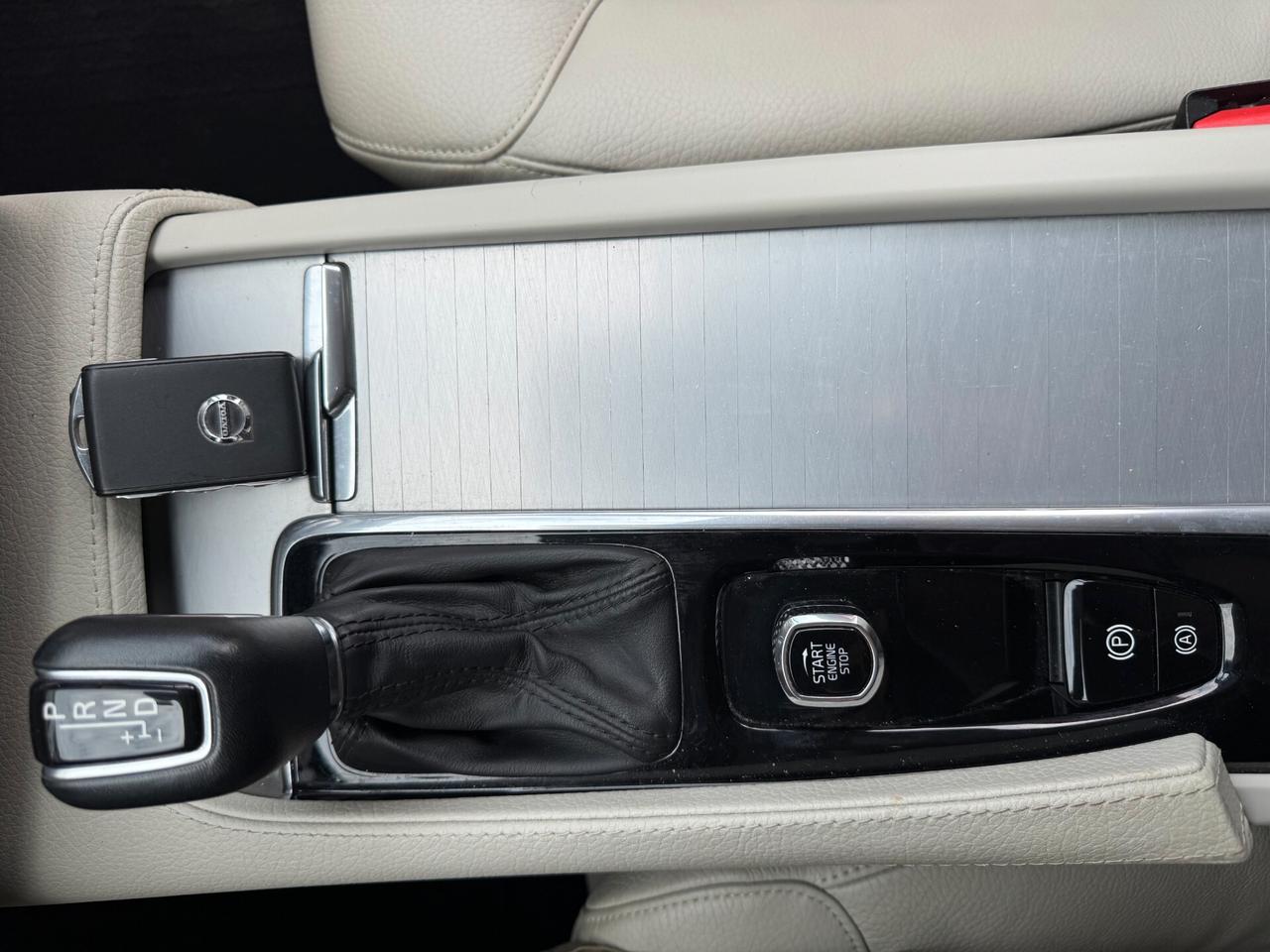 Volvo XC 90 XC90 D5 AWD Geartronic 7 posti Business Plus