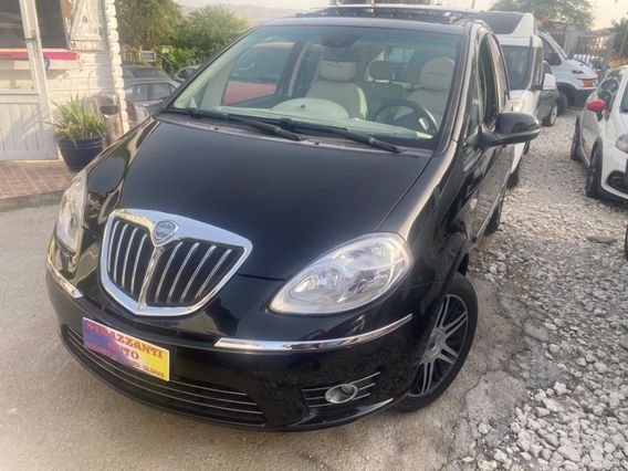 Lancia Musa 1.3mjt95cv 5th Avenuetettopelle2012