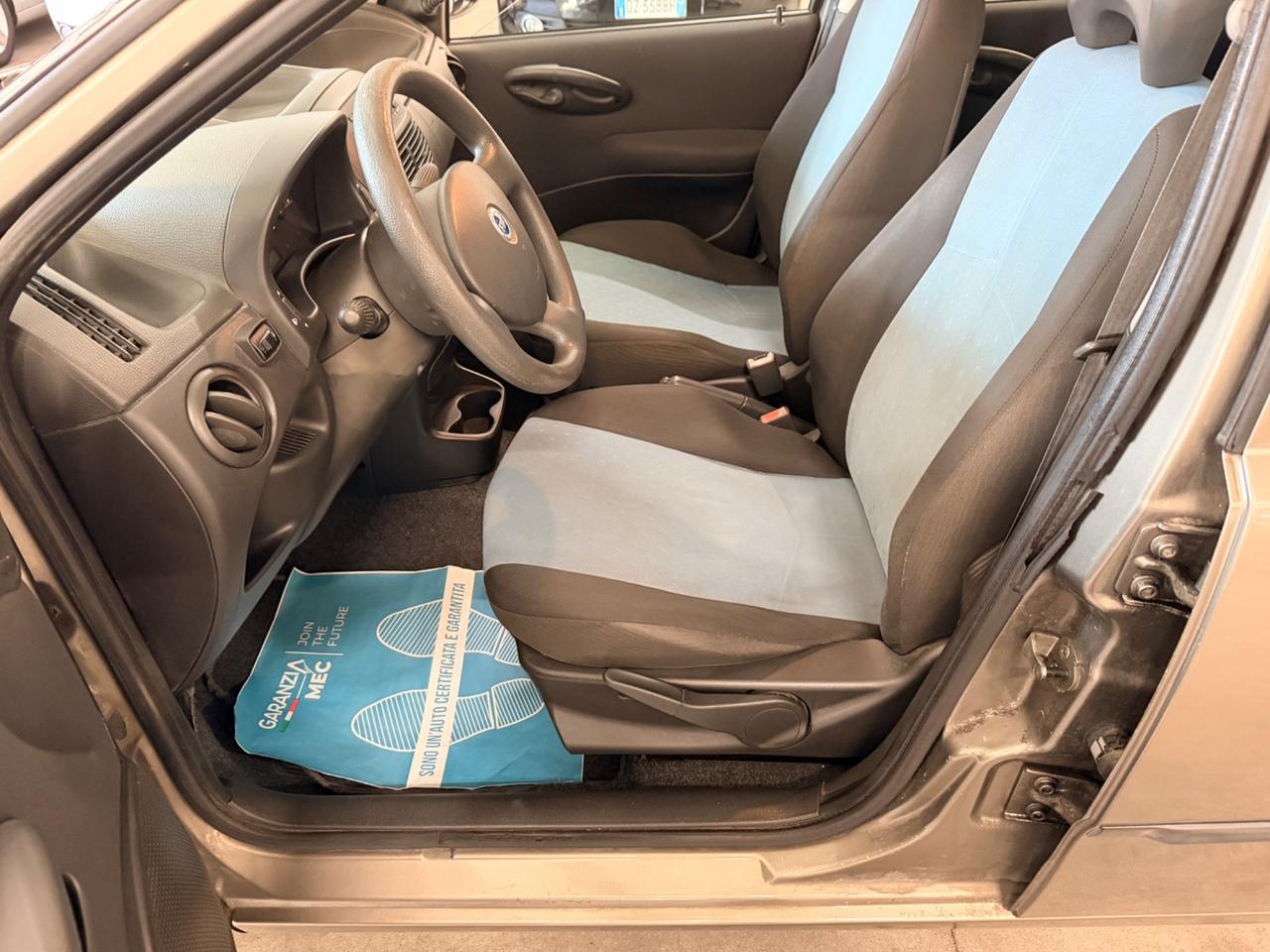 Fiat Punto 1.2 5 porte Active Natural Power