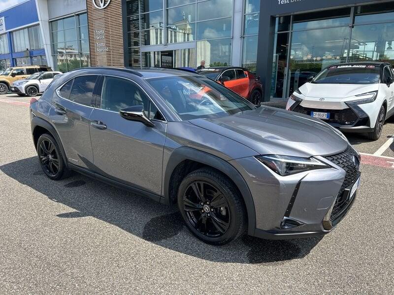 Lexus UX Hybrid Midnight