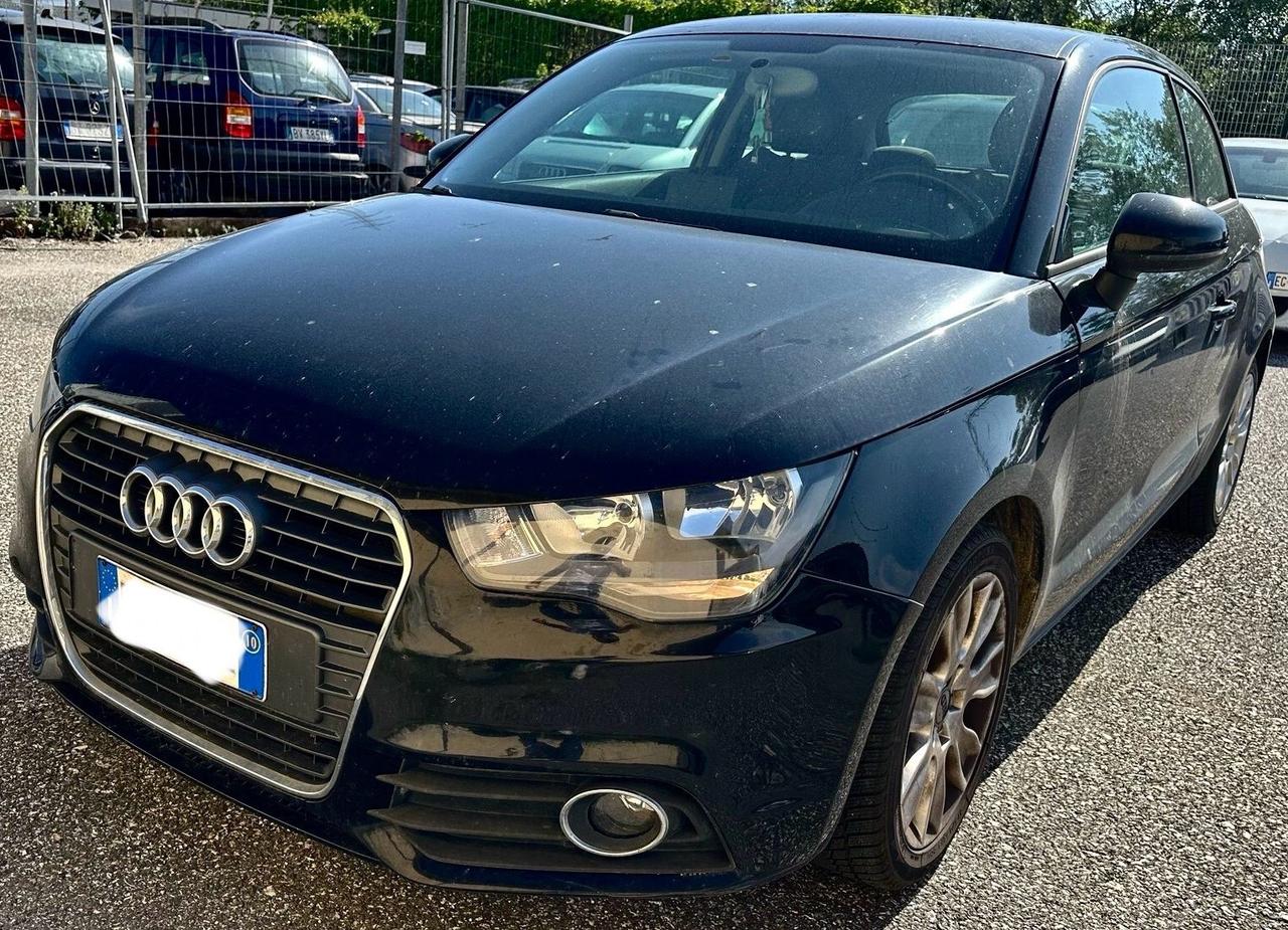 Audi A1 1.6 TDI 105 CV per operatori di settore visti e piaciuta