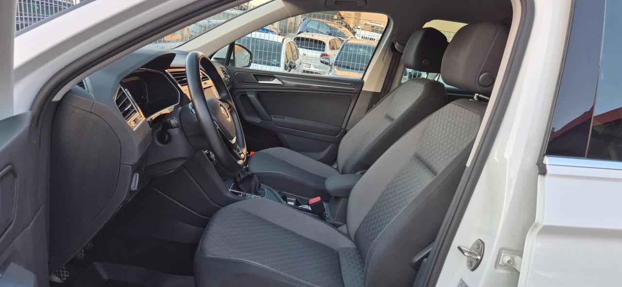Volkswagen Tiguan 1.5 TSI Sport 130cv R-LINE ADATTA NEOPATENTATI