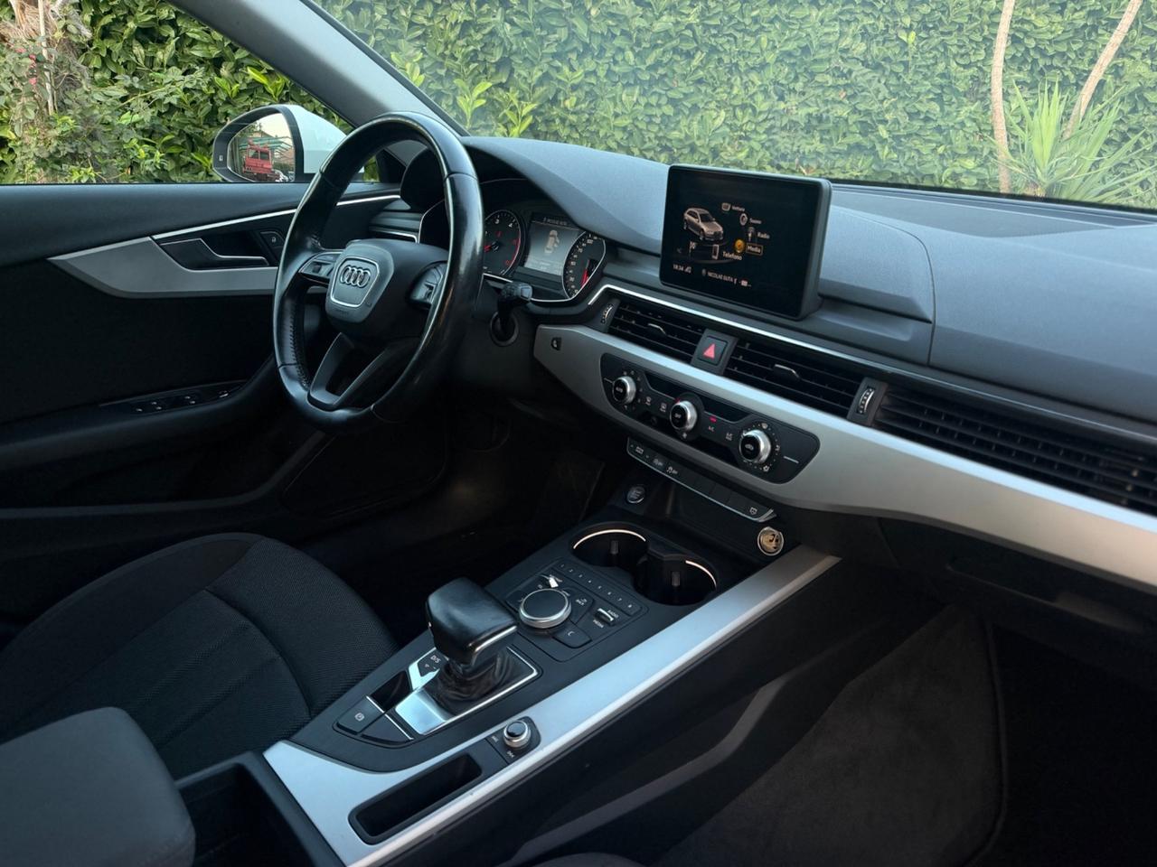 Audi A4 2.0 TDI 150 CV ULTRA EURO6