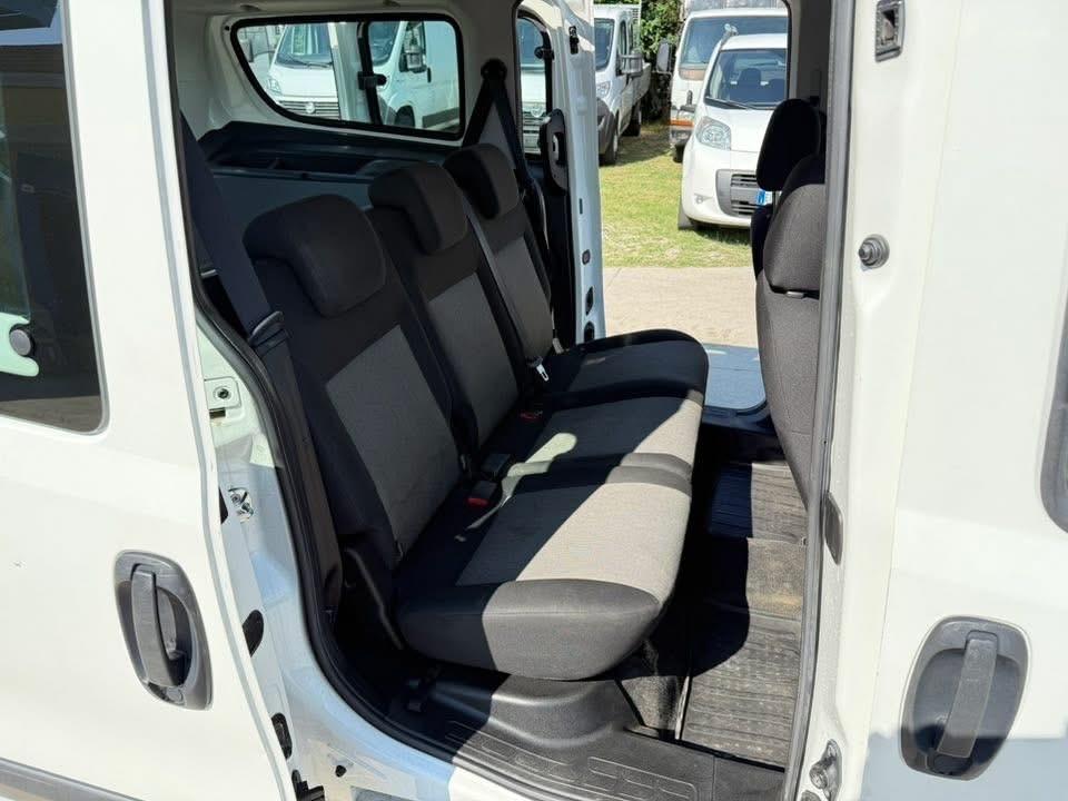 Autocarro FIAT DOBLO Maxi - 5 posti