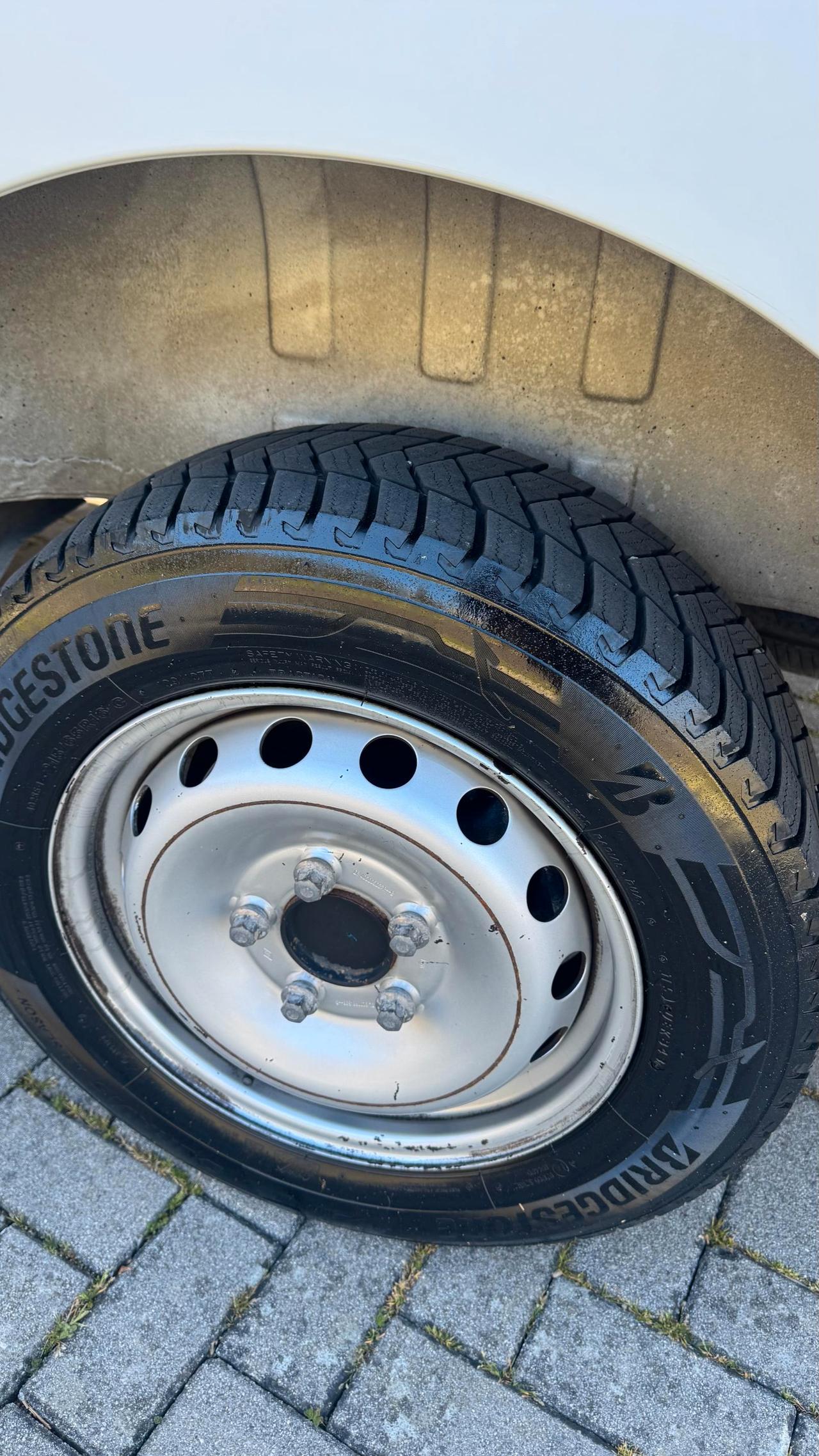 RENAULT Master T33 2.3 dci 125cv L2H2 E5