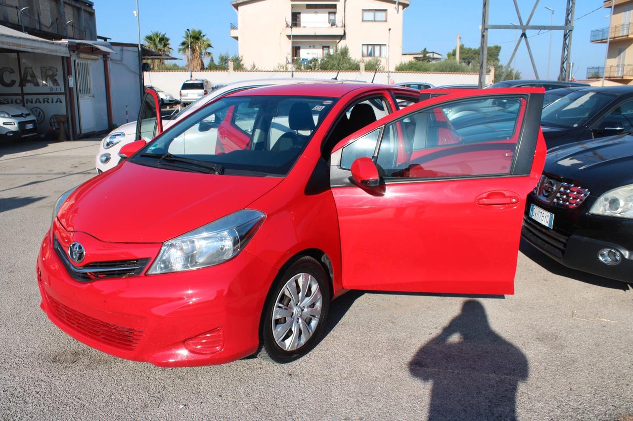 Toyota Yaris 1.4 D-4D DPF 5 porte