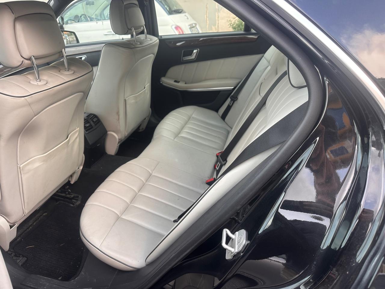 Mercedes-benz E 250 BlueTEC 4Matic Automatic Premium