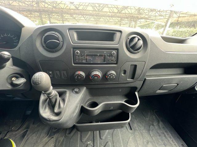 RENAULT Master T33 2.3 dCi/110 Furgone vetrato + IVA