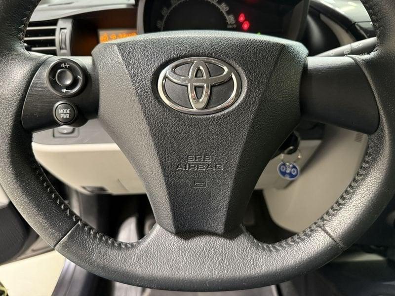 Toyota iQ iQ 1.0 Lounge (high) CVT