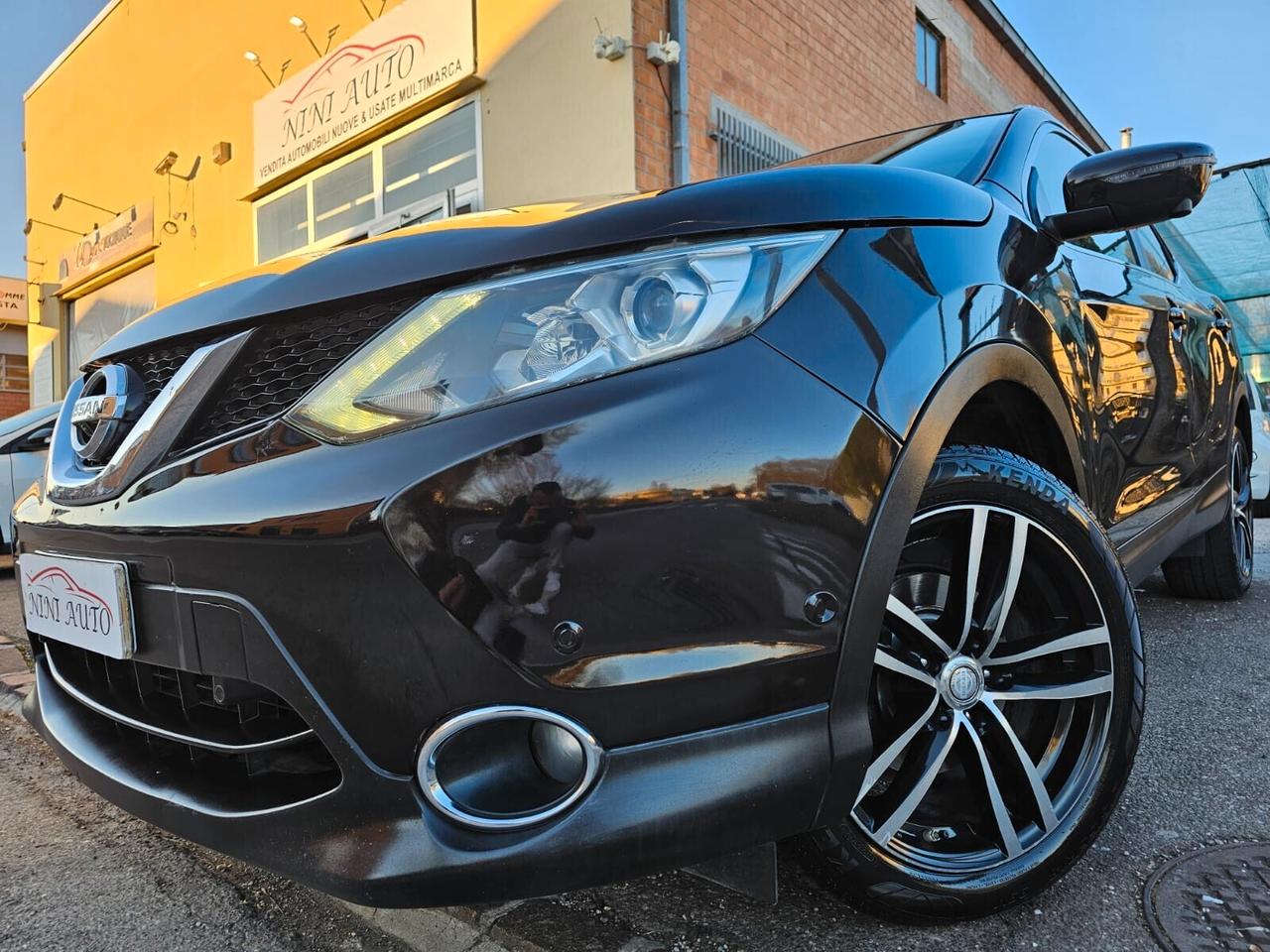 Nissan Qashqai 1.5 dCi 110cv 360°*Pelle*Navi*Tetto*Pdc*Bi-Xeno*18*