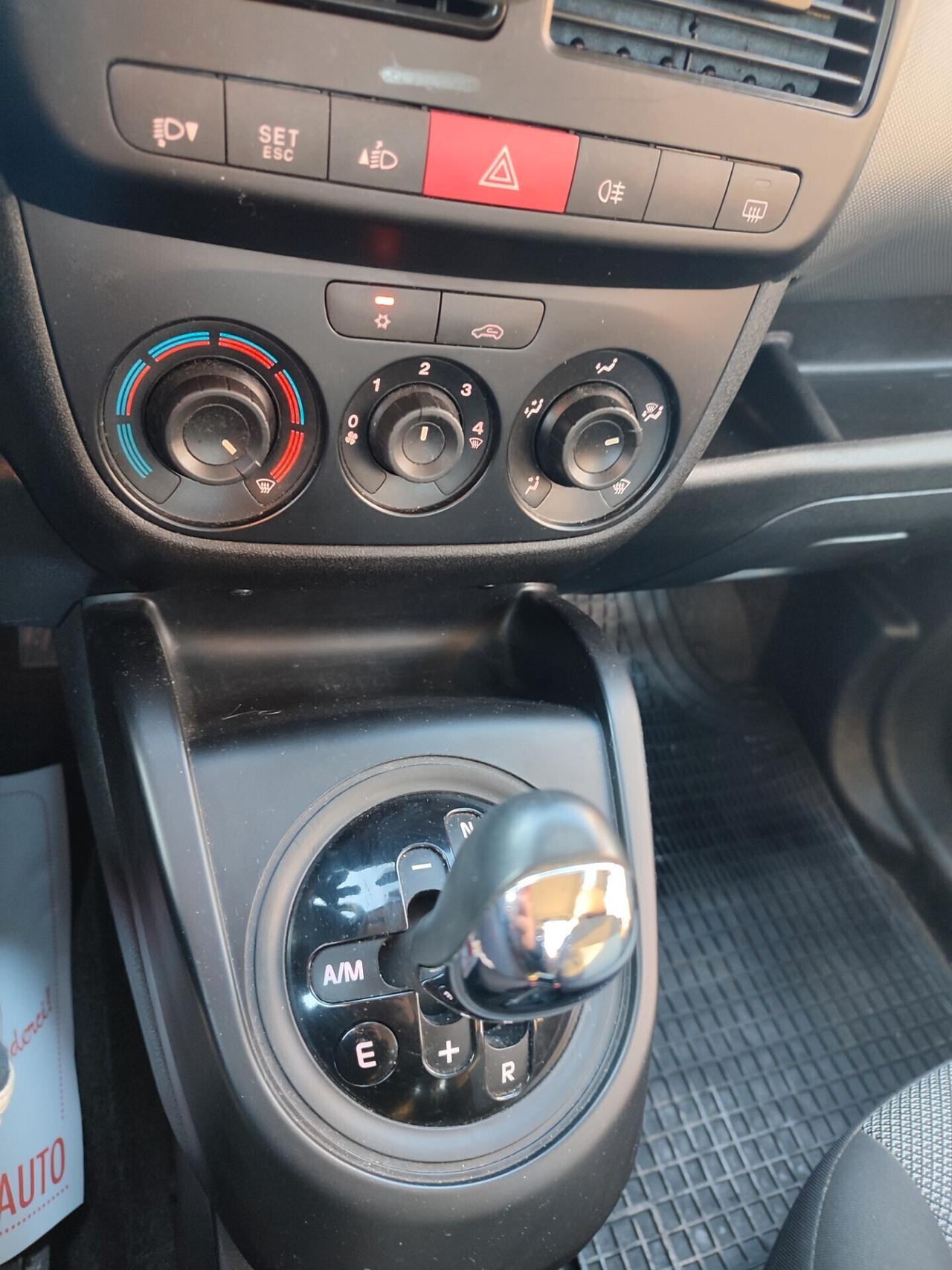 FIAT DOBLO PER I DISABILI 1.6MJT POCHI KM AUTOMATICO