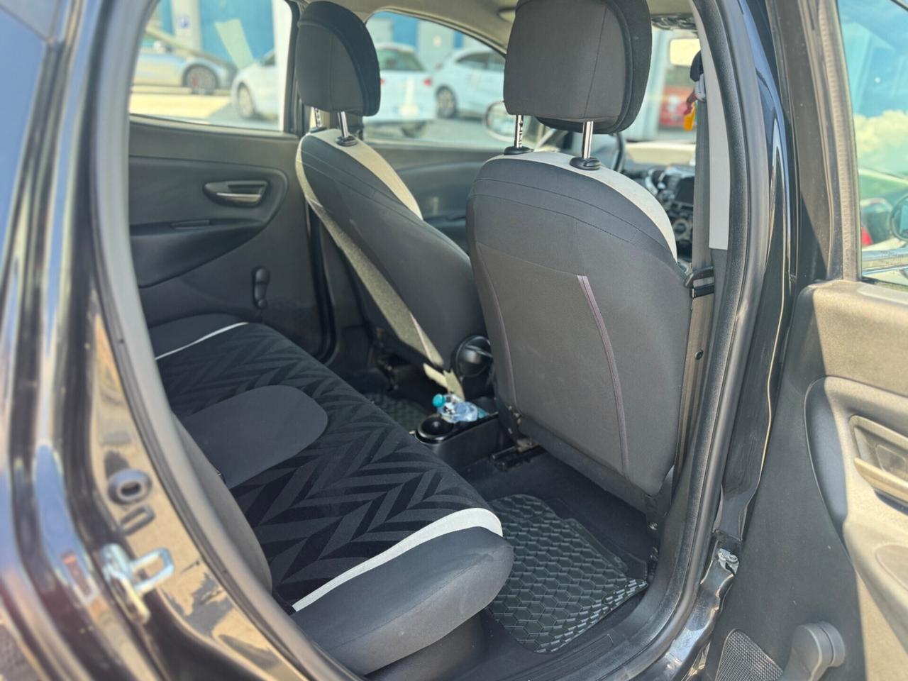 Lancia Ypsilon 1.2 69 CV 5 porte Platinum 2016