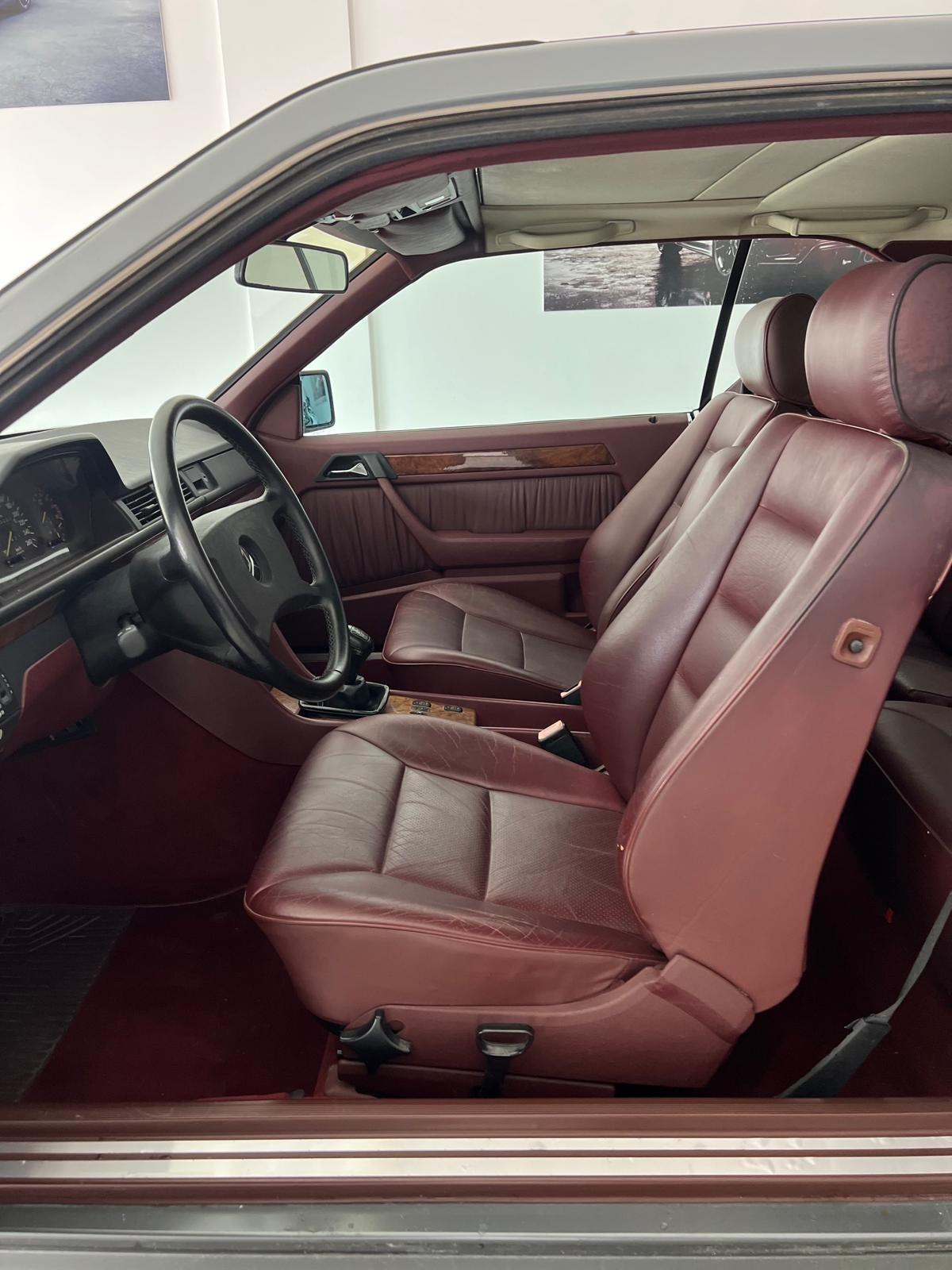 Mercedes-benz E 320 Coupe