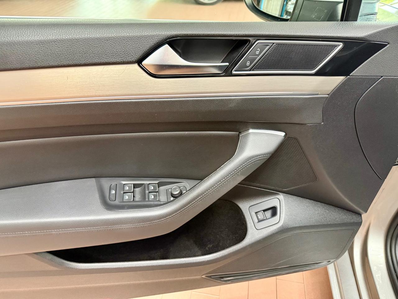 VW Passat Variant 2.0TDI 150cv DSG E6