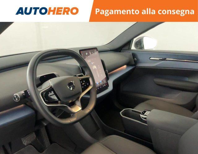 VOLVO EX30 Single Motor Extended Range RWD Plus