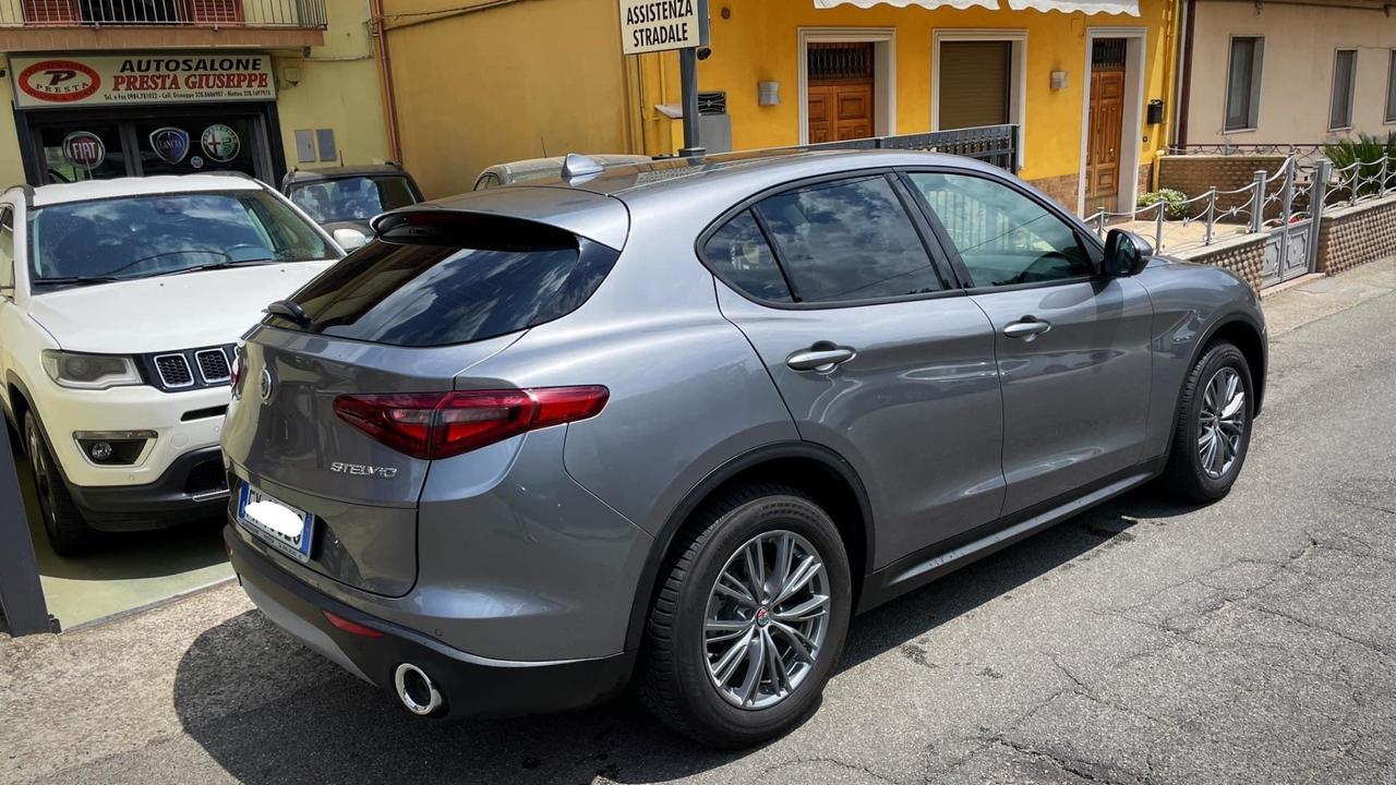 Alfa Romeo Stelvio 2.2 Mjt AT8 Q4 Business - 2019