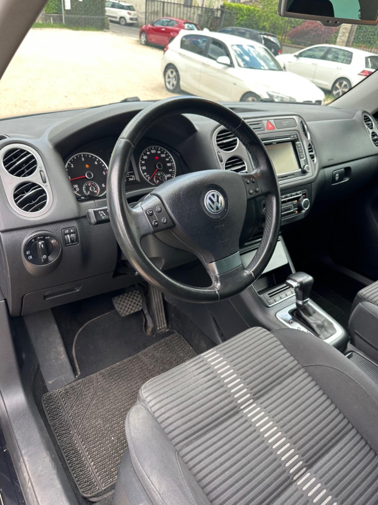 Volkswagen TIGUAN 2.0 TDI DPF 4MOTION DSG SPORT