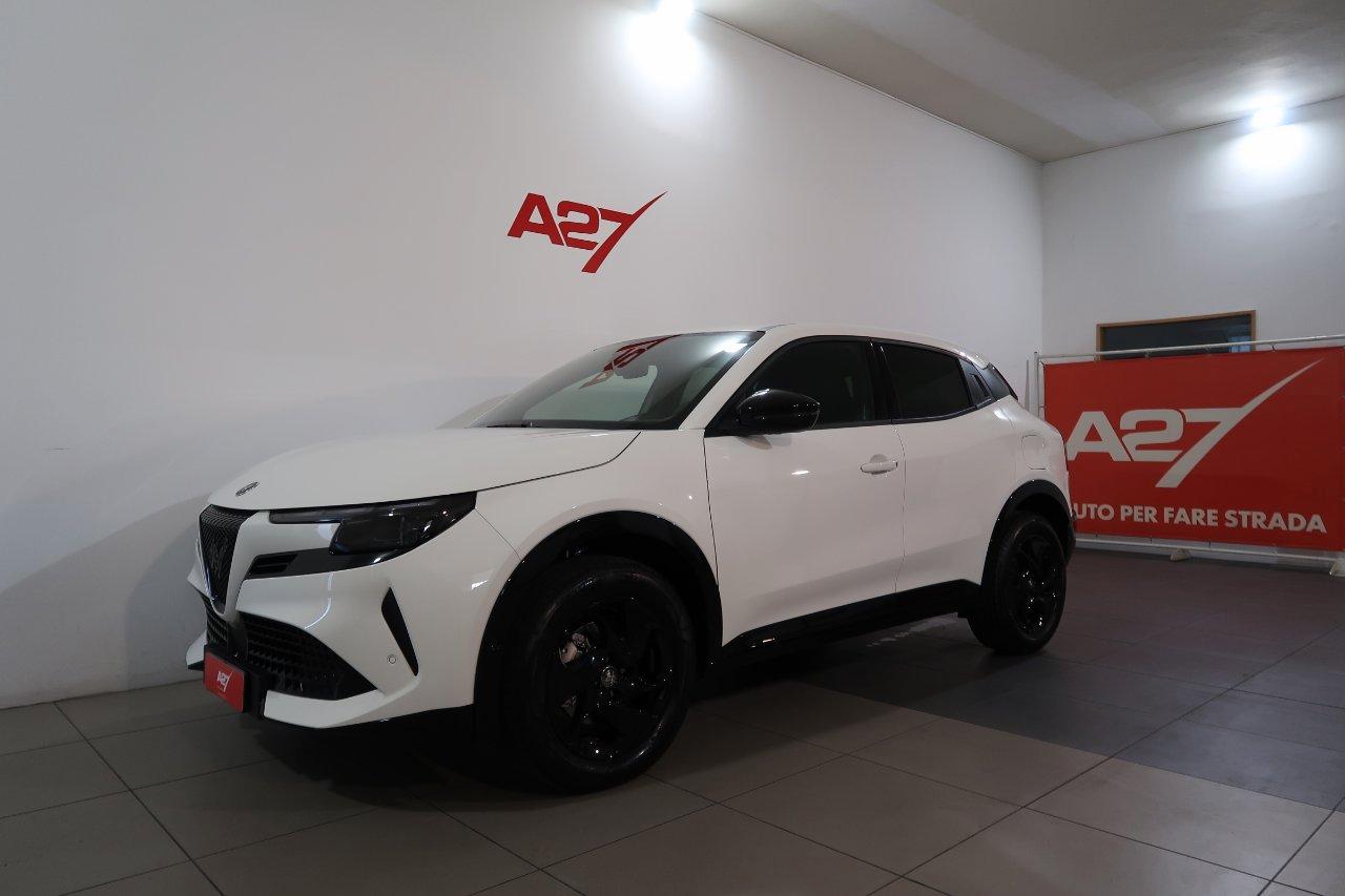 Alfa Romeo Junior 1.2 ibrida Ti 145cv edct6