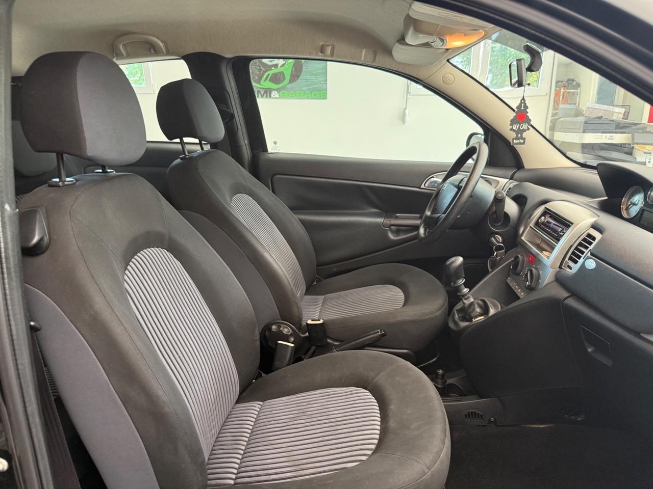 Lancia Ypsilon 1.2 BENZINA NEOPATENTATI