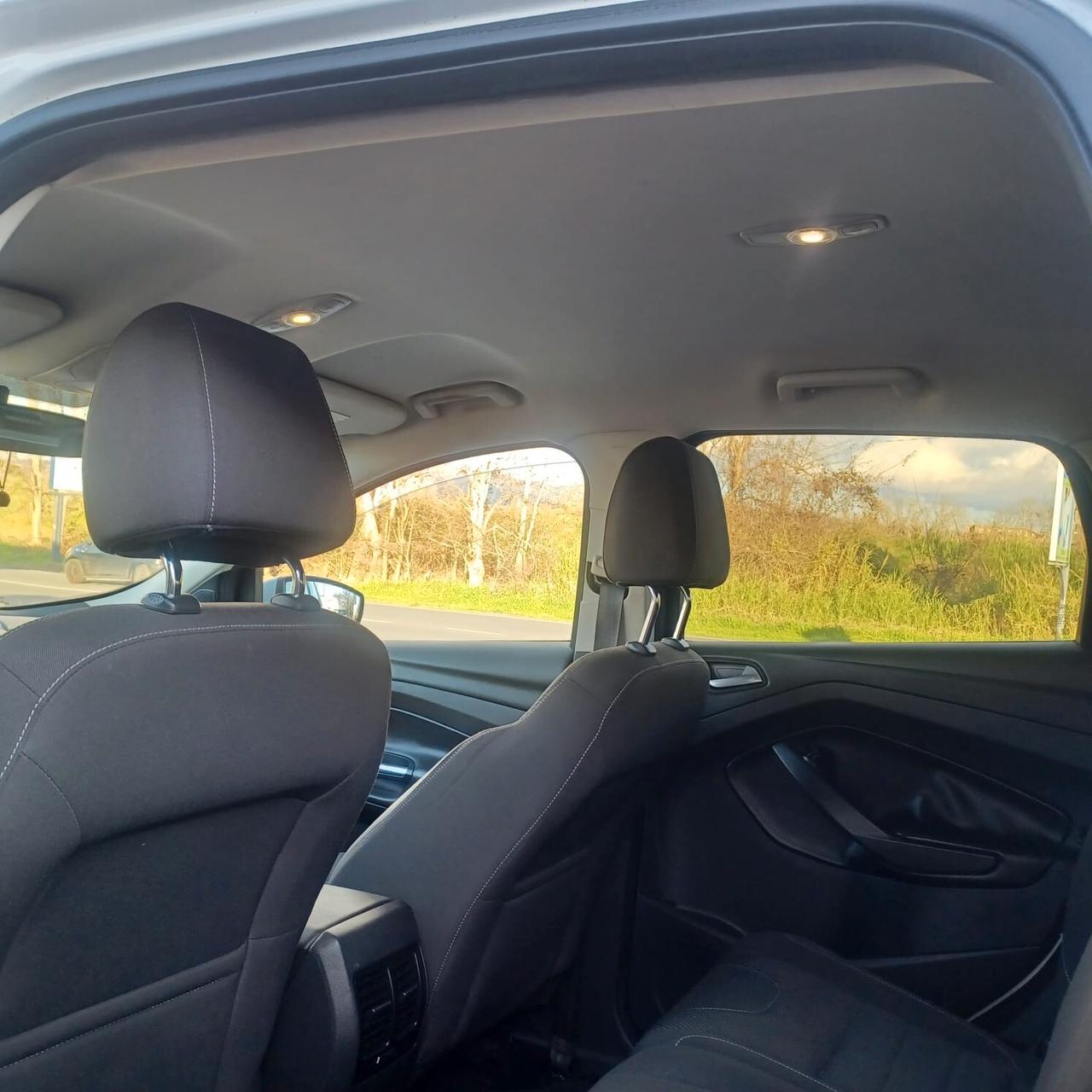 117.938KM KUGA 2.0 TDI PERFETTO