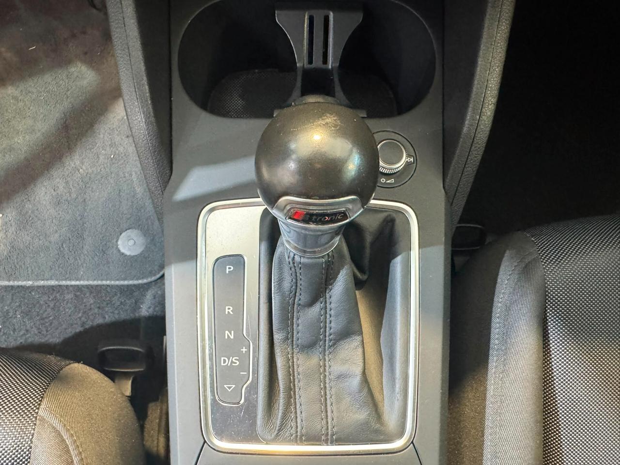 Audi Q2 40 TFSI quattro S tronic Business
