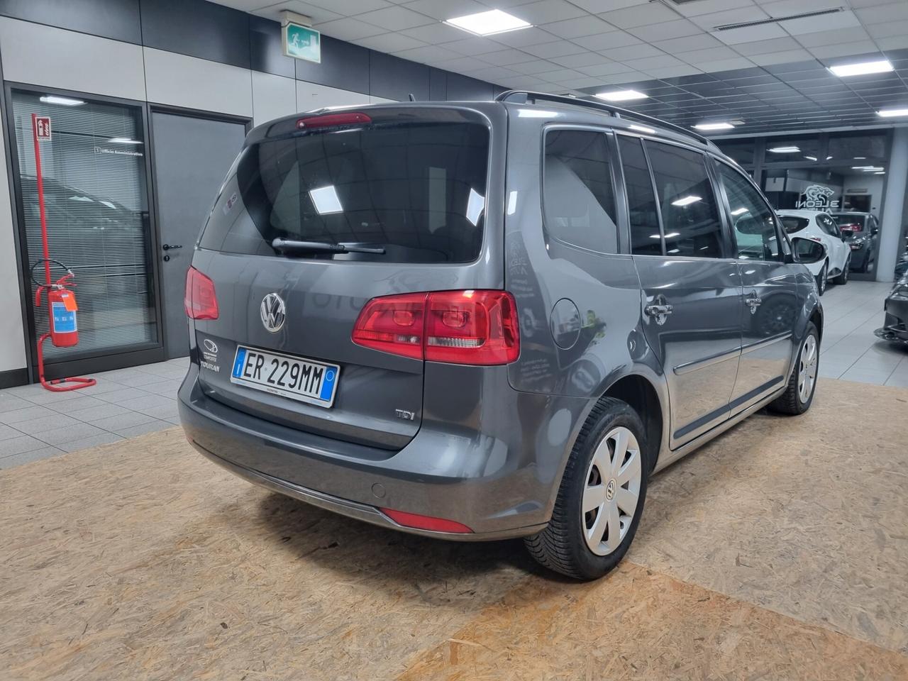 VOLKSWAGEN TOURAN 1.6 TDI DSG 7 POSTI GANCIO TRAINO