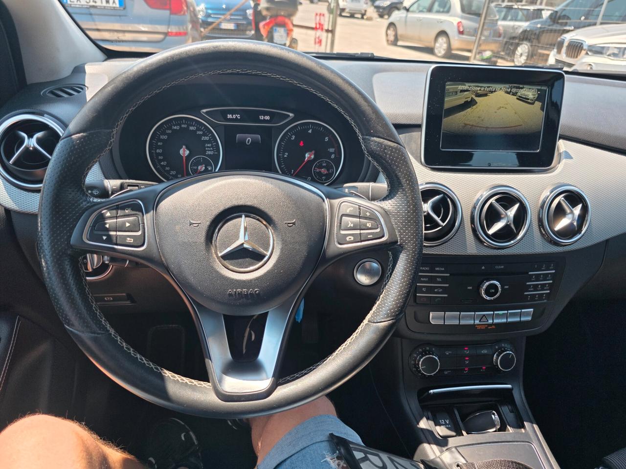 Mercedes-benz B 180 B 180 d Automatic Premium