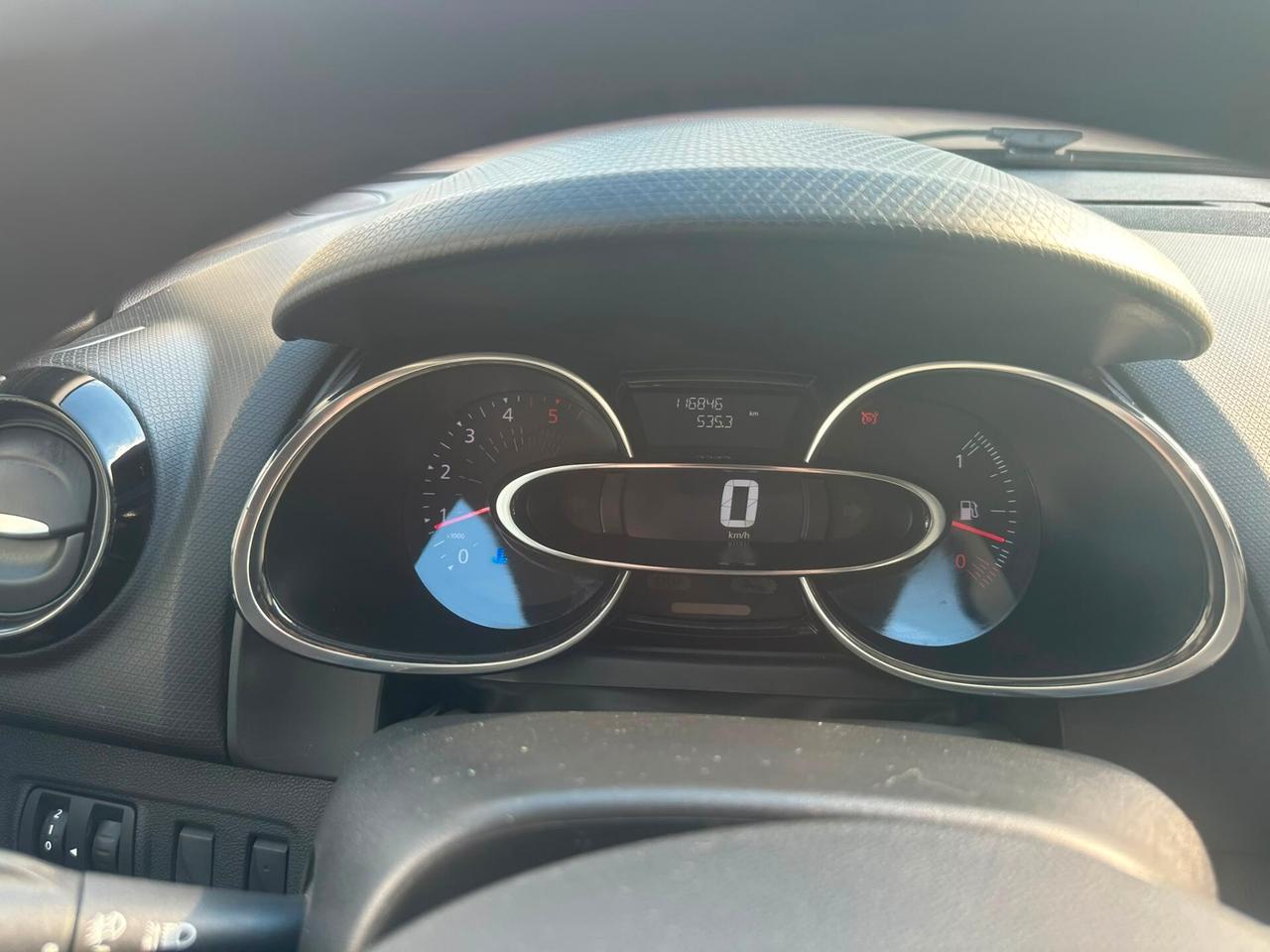 Renault Clio Sporter dCi 8V 90 CV Duel2