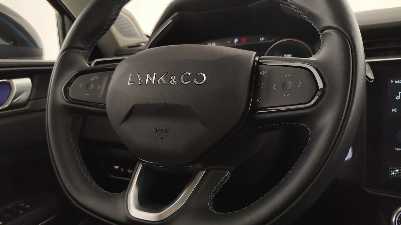 LYNK & CO 01 1.5 td phev auto