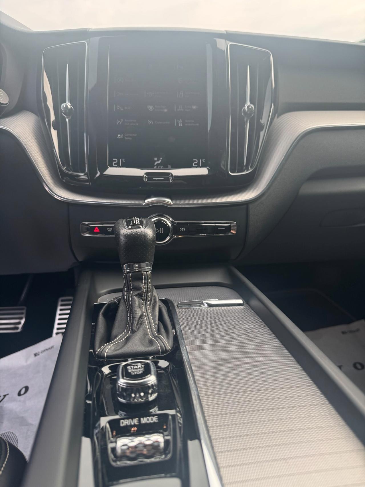 Volvo XC 60 XC60 D4 AWD Geartronic R-design