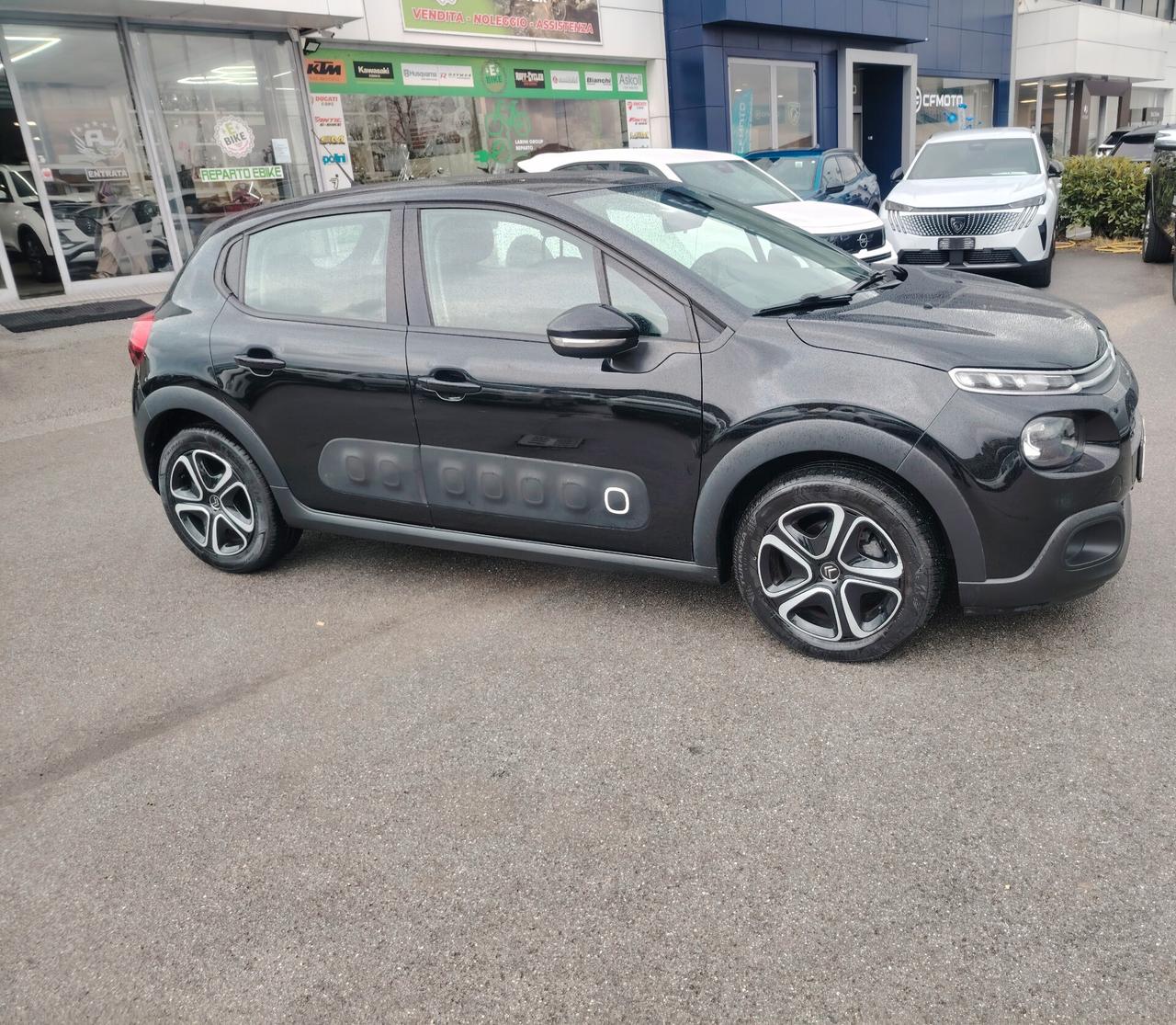 Citroen C3 PureTech 82 Shine - NEOPATENTATI