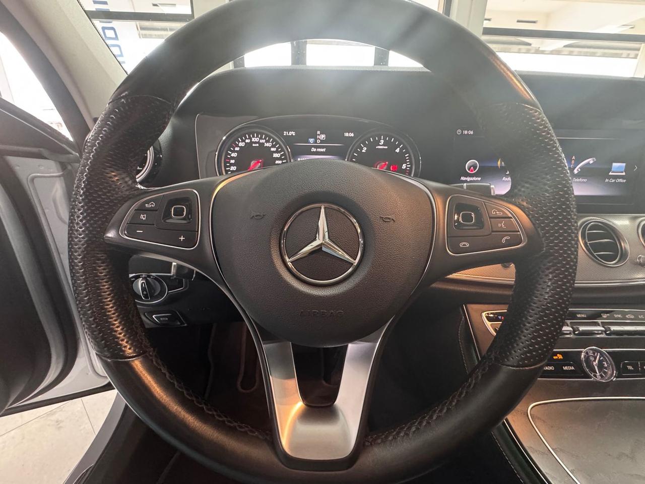 Mercedes-Benz E 220 E-Class E 220 D Business Sport