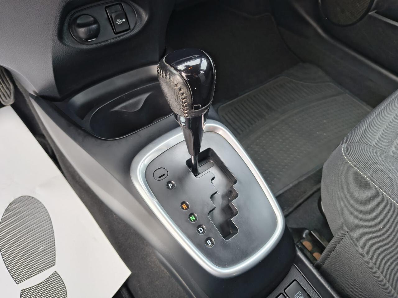 Toyota Yaris 1.5 Hybrid 5 porte **PREZZO REALE**