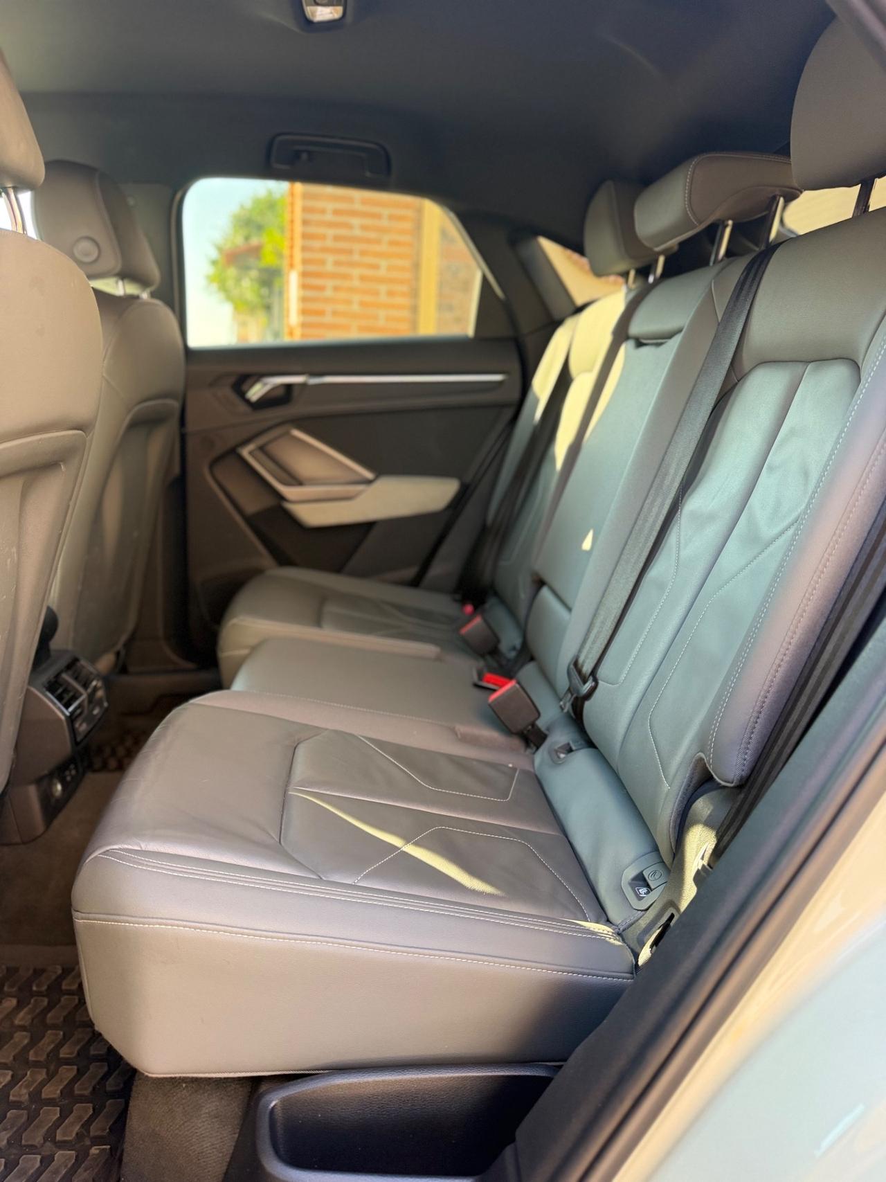 Audi Q3 35 TDI S tronic line edition