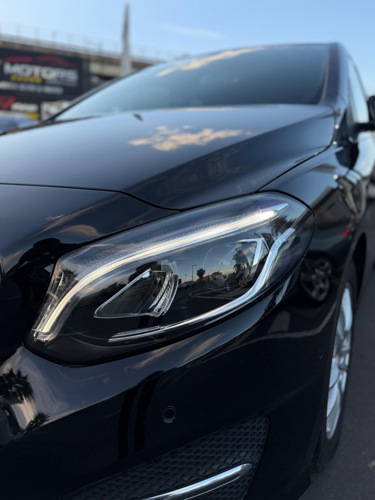 Mercedes classe B180 cdi autom SOLO 56.000KM - 2015