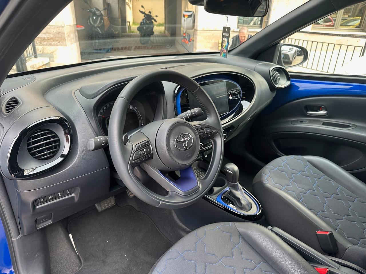 Toyota Aygo X 1.0 Lounge CAMBIO AUT. 05/22 KM.29572