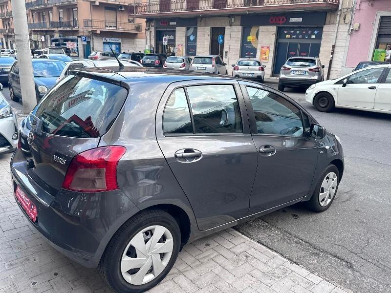Toyota Yaris 1.4 D-4D 5 porte Navi