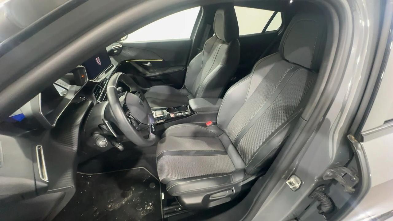Peugeot 2008 GT 130cv EAT8 GT FULL!!