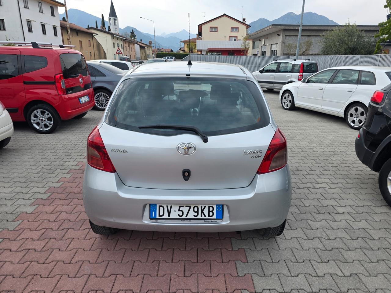 Toyota Yaris 1.0 5 porte