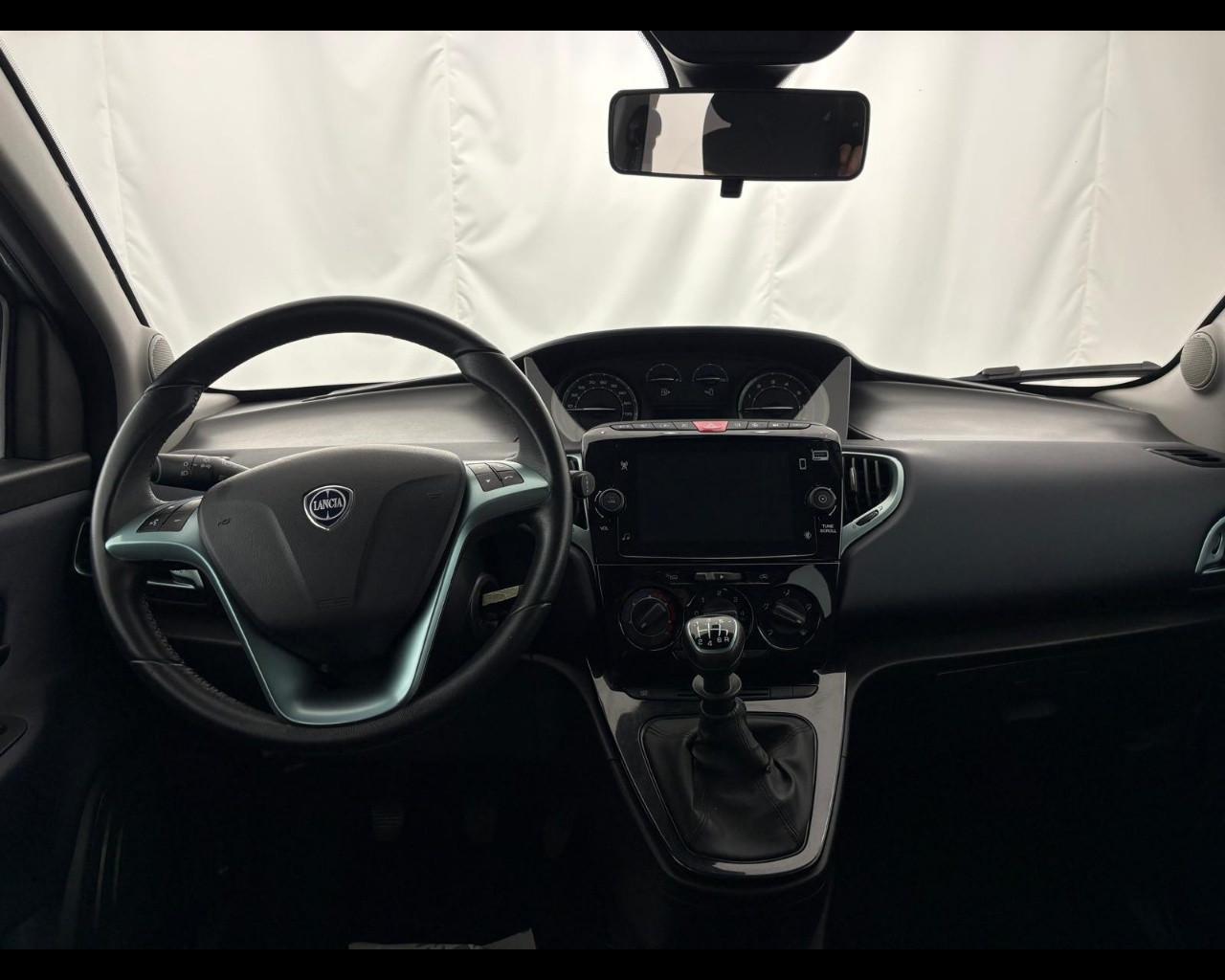 LANCIA Ypsilon 1.0 firefly hybrid Gold Plus s&s 70cv 5p.ti