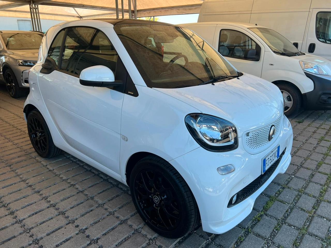 Smart ForTwo 70 1.0 twinamic Passion + TETTO PANORAMICO + NAVIGATORE