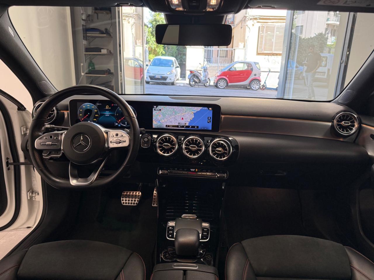 Mercedes-benz A 180 d Premium AMG LINE