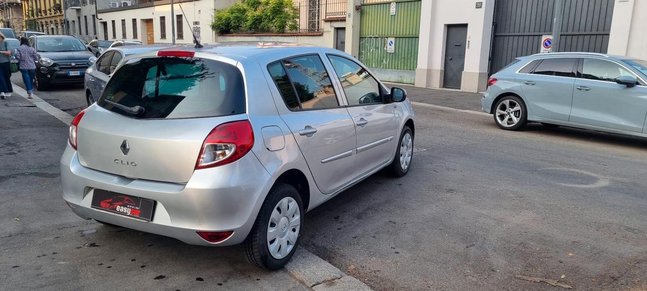 Renault Clio 1.2 16V 5 porte Yahoo