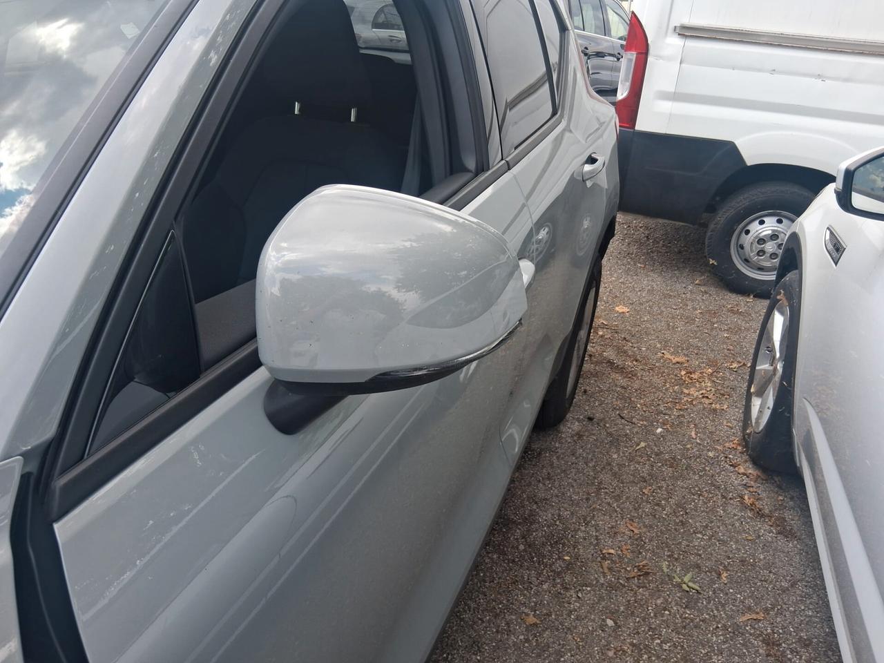 Volvo XC40 B3 automatico Core
