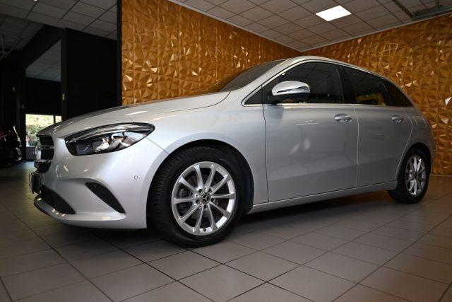MERCEDES-BENZ B 180 NUOVA d AUTOMATICA SPORT PLUS NAVI CAM 17"LED TEL!