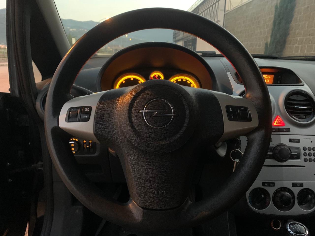 Opel Corsa 1.2 Benzina ADATTA A NEOPATENTATI