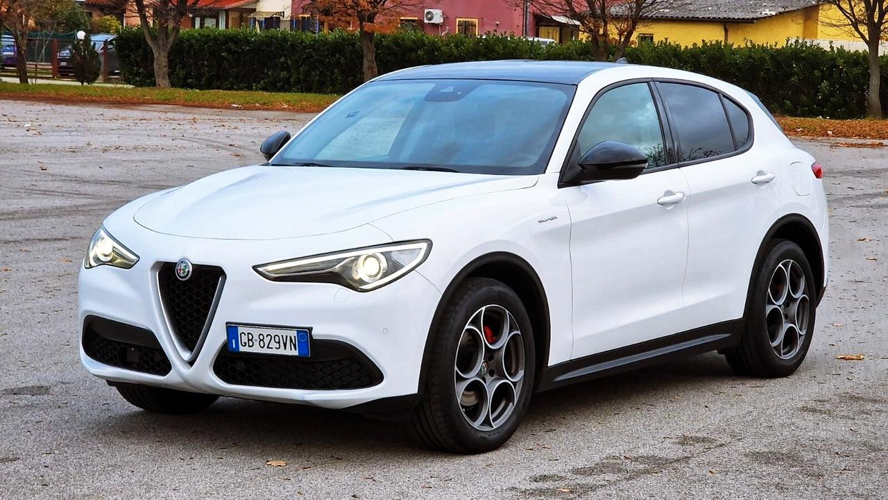 Alfa Romeo Stelvio 2.2 Turbodiesel 160 CV AT8 RWD Super